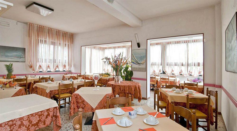 Hotel Angelini Rimini Luaran gambar