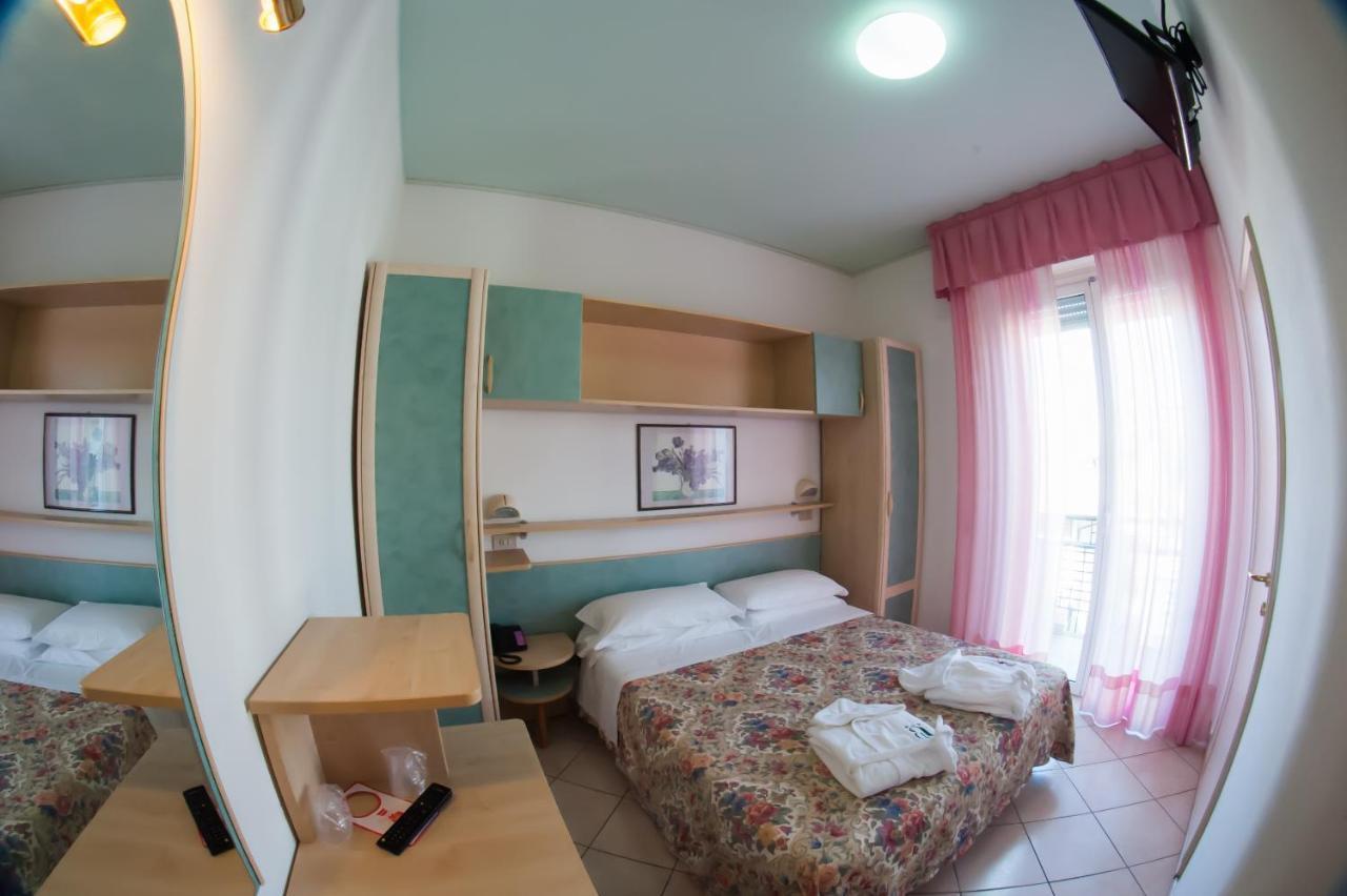 Hotel Angelini Rimini Luaran gambar