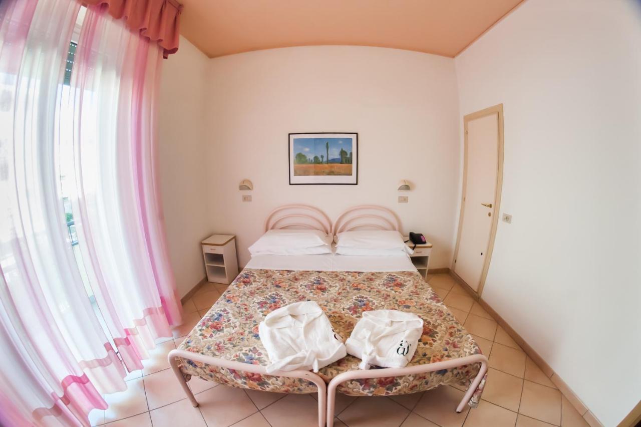 Hotel Angelini Rimini Luaran gambar