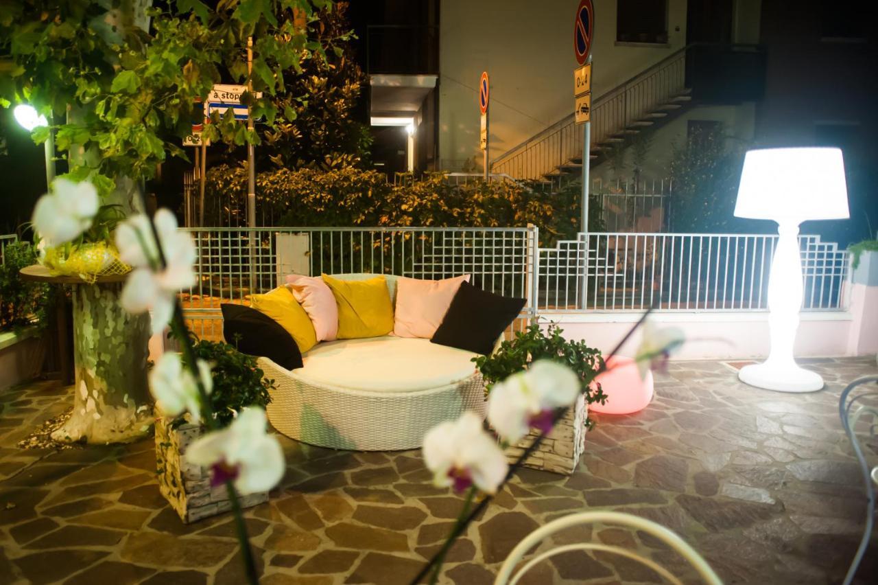 Hotel Angelini Rimini Luaran gambar