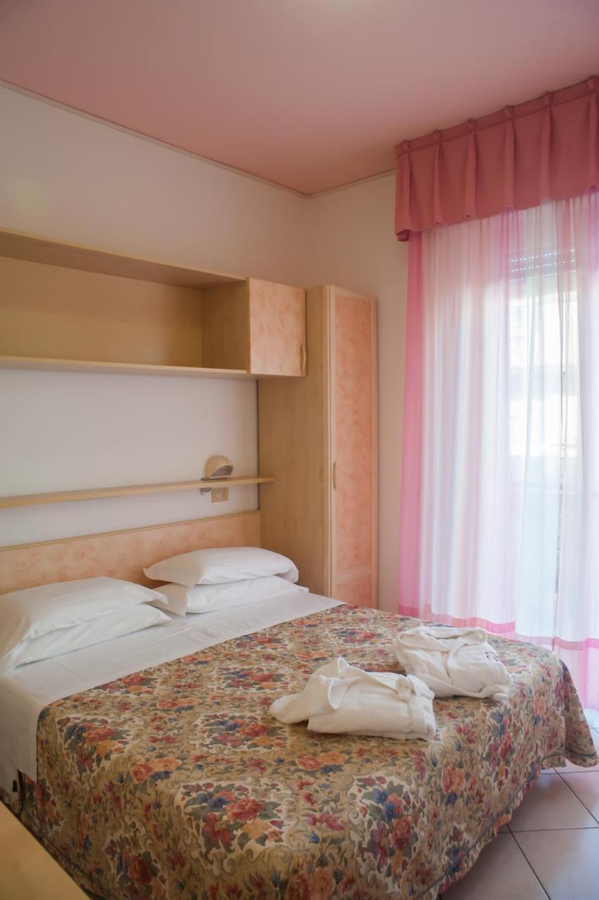 Hotel Angelini Rimini Luaran gambar