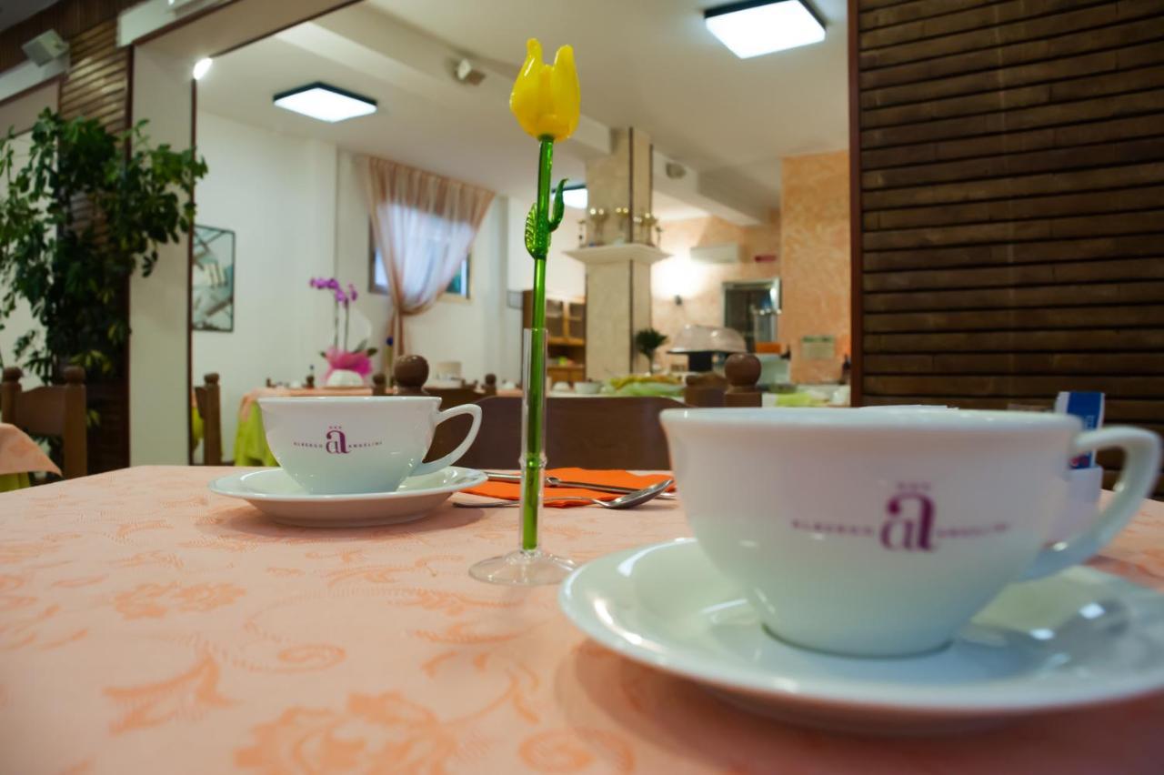 Hotel Angelini Rimini Luaran gambar